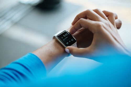 Should You Get A Smart Watch? - BuyDig.com Blog