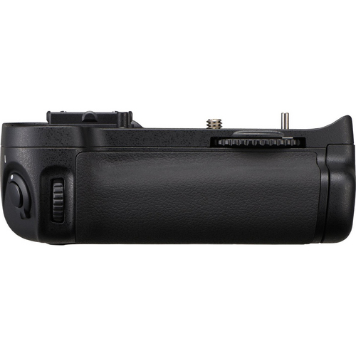 Nikon MB-D11 Multi-Power Battery Pack for Nikon D7000 Digital SLR Camera
